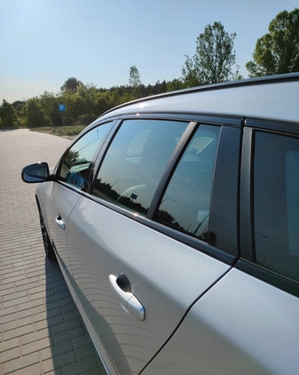 Volvo V60 cena 65000 przebieg: 99750, rok produkcji 2018 z Toruń małe 211